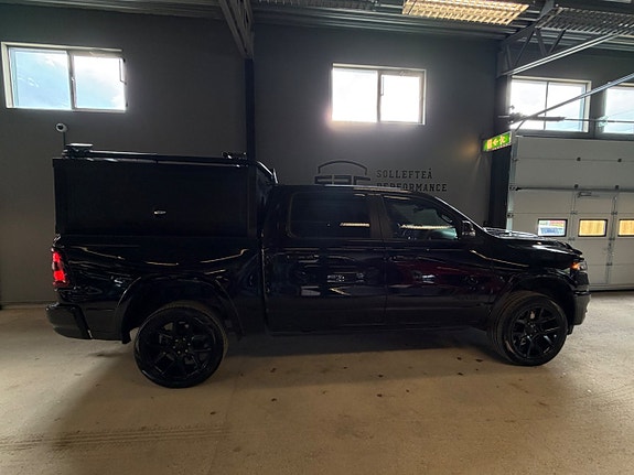 Dodge RAM 1500 2 of 20