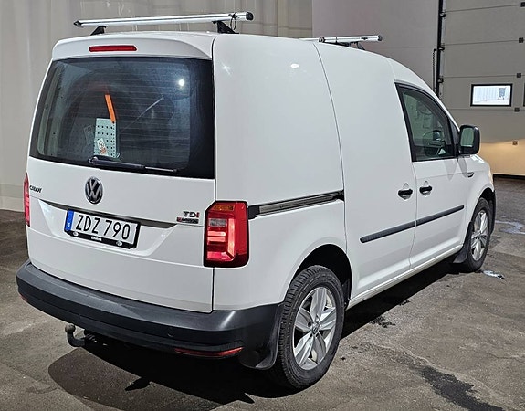 Volkswagen Caddy 2 of 11