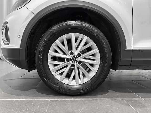 Volkswagen T-Roc 5 of 13