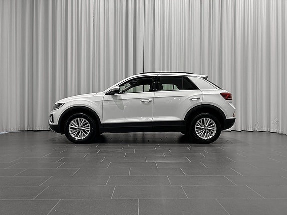 Volkswagen T-Roc 2 of 13