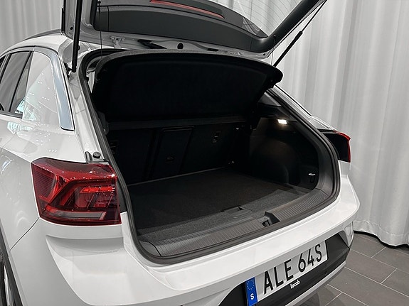 Volkswagen T-Roc 4 of 13