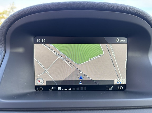 Volvo XC70 18 of 22