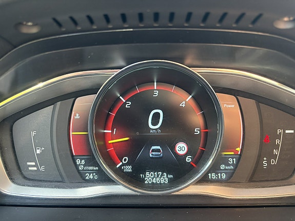 Volvo XC70 15 of 22