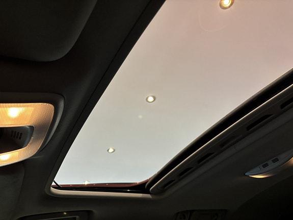 Volvo XC70 10 of 22