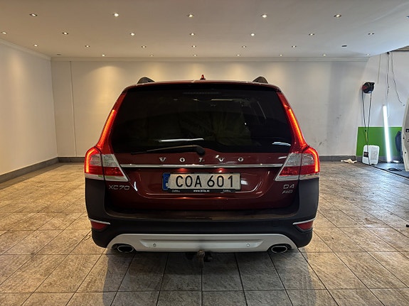 Volvo XC70 3 of 22