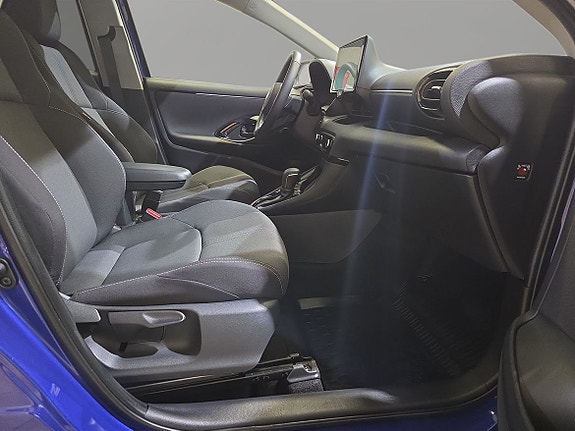 Toyota Yaris 9 of 15