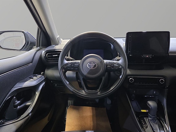 Toyota Yaris 11 of 15