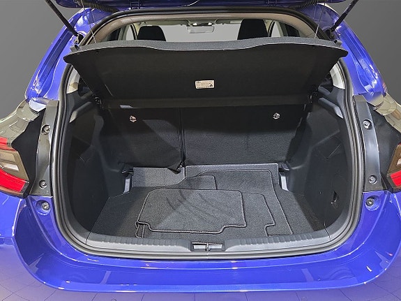 Toyota Yaris 7 of 15
