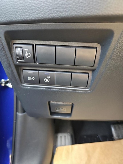 Toyota Yaris 13 of 15