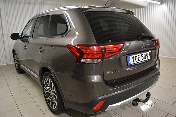 Mitsubishi Outlander 4 of 19