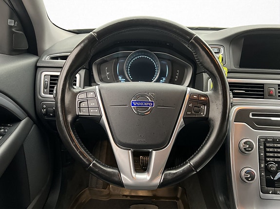 Volvo V70 12 of 28