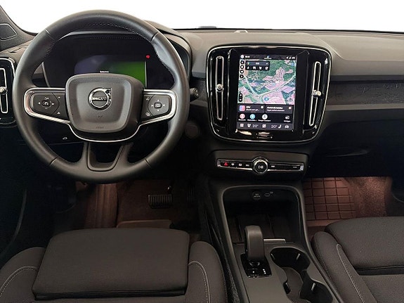 Volvo EX40 12 of 17
