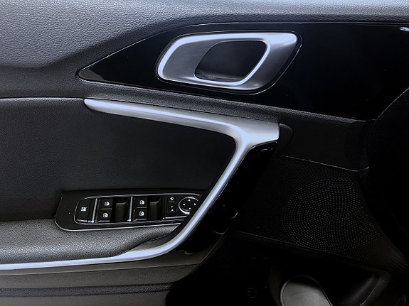 Kia XCeed 7 of 18