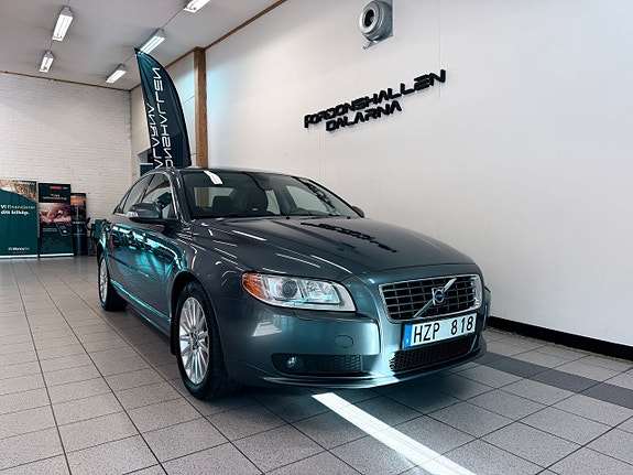 Volvo S80 3 of 17
