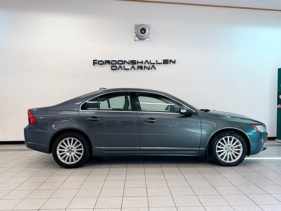 Volvo S80 4 of 17