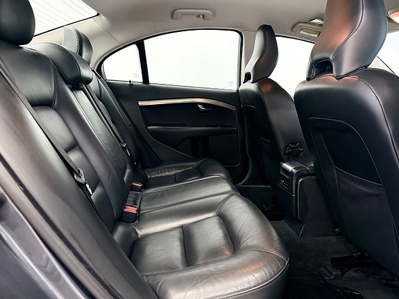 Volvo S80 13 of 17