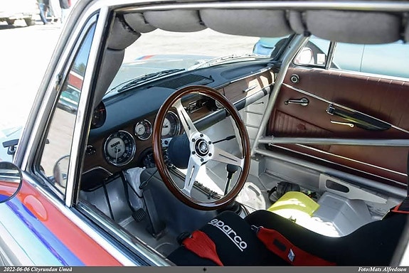 BMW 1800 2 of 5