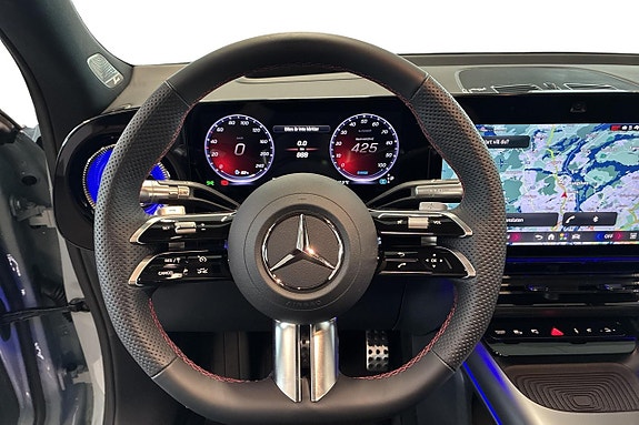 Mercedes-Benz GLB350 19 of 30
