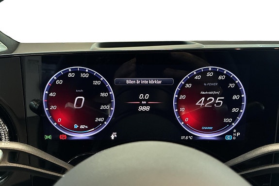 Mercedes-Benz GLB350 6 of 30