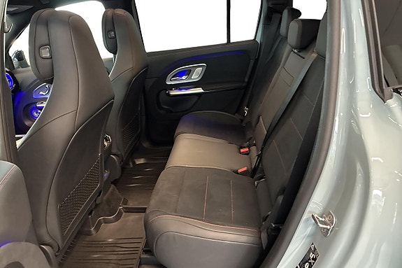 Mercedes-Benz GLB350 10 of 30