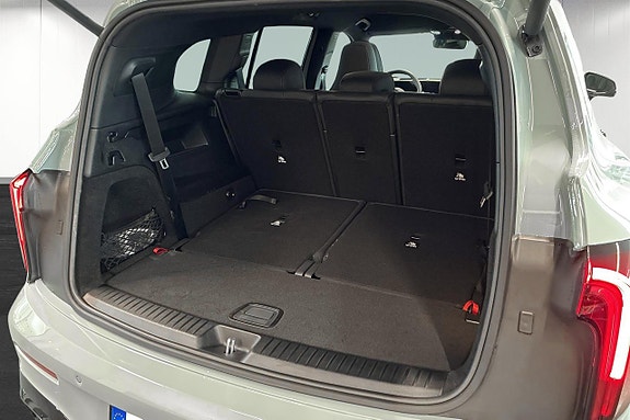 Mercedes-Benz GLB350 13 of 30