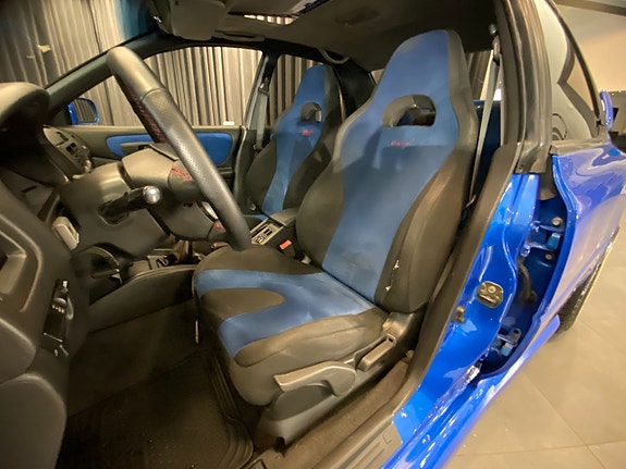 Subaru Impreza 7 of 30