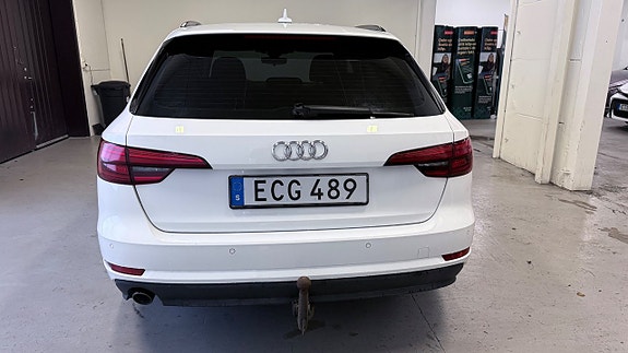 Audi A4 5 of 18