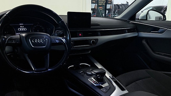 Audi A4 9 of 18