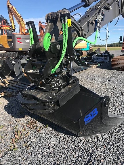Volvo EC 140 EL 3 of 6