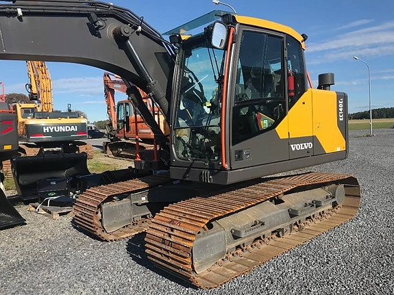 Volvo EC 140 EL 4 of 6