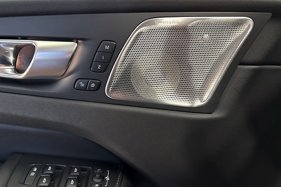 Volvo XC60 22 of 28