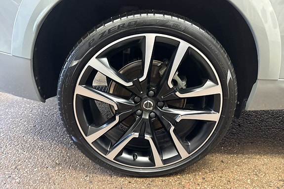 Volvo XC60 16 of 28