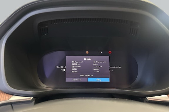 Volvo XC60 12 of 28