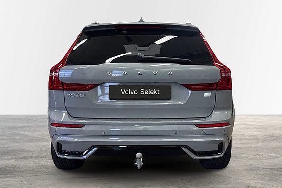 Volvo XC60 8 of 28
