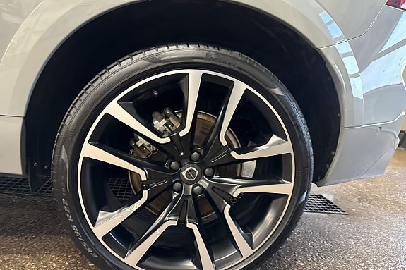 Volvo XC60 15 of 28