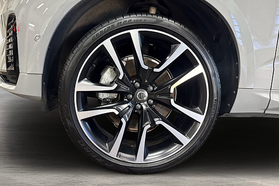 Volvo XC60 10 of 28