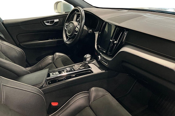 Volvo XC60 9 of 30