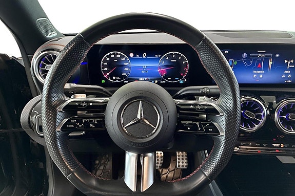 Mercedes-Benz CLA200 13 of 21