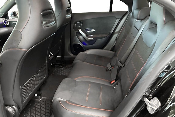 Mercedes-Benz CLA200 9 of 21