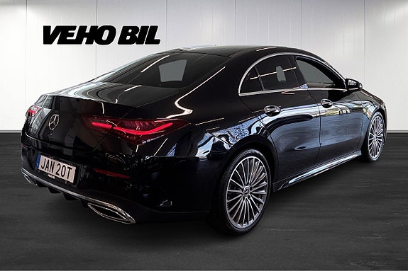 Mercedes-Benz CLA200 3 of 21