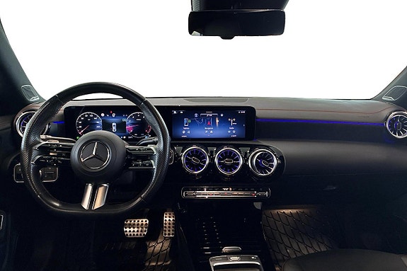 Mercedes-Benz CLA200 8 of 21