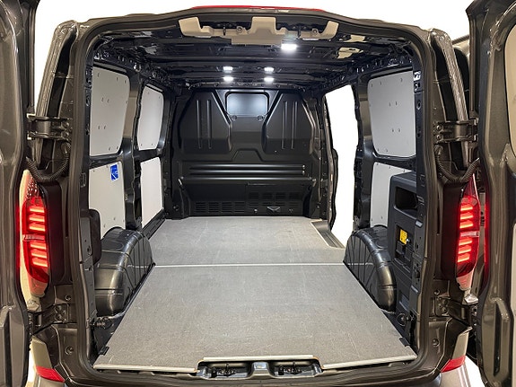 Volkswagen e-Transporter 17 of 19