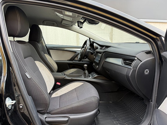 Toyota Avensis 5 of 11