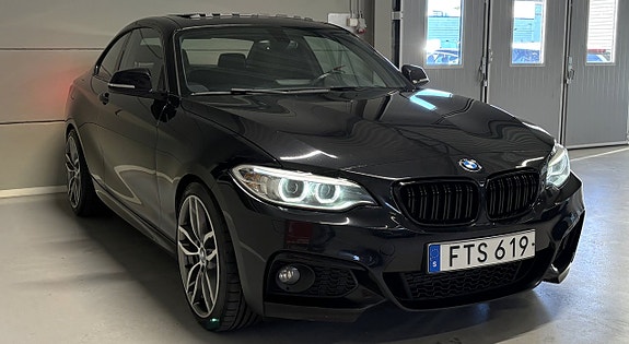 BMW 218d 6 of 22