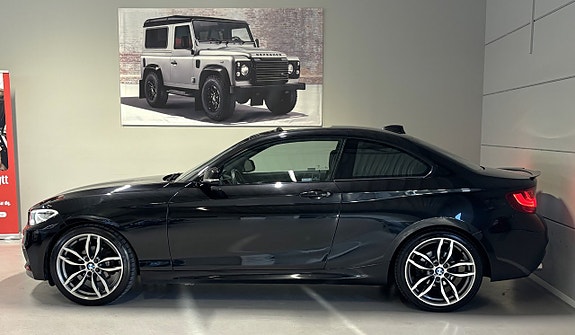 BMW 218d 9 of 22