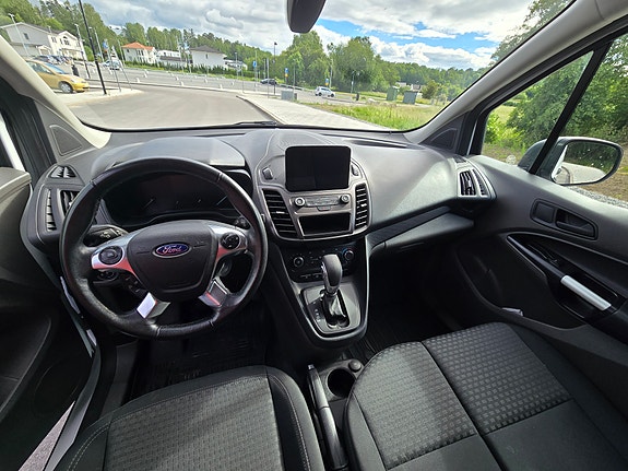 Ford Transit Connect 5 of 5
