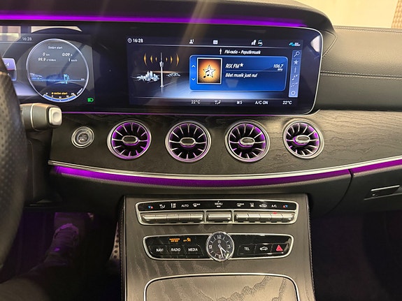 Mercedes-Benz E200 15 of 24