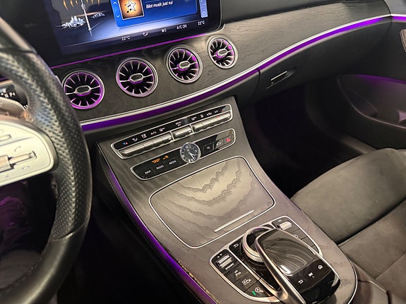 Mercedes-Benz E200 14 of 24
