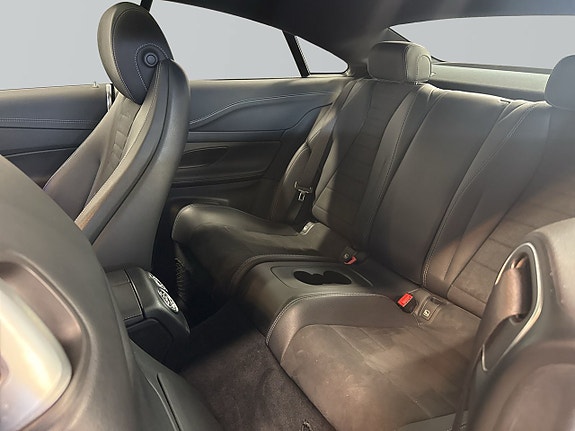 Mercedes-Benz E200 7 of 24