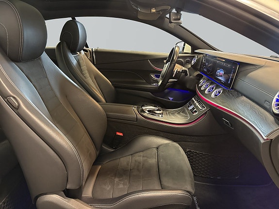 Mercedes-Benz E200 9 of 24